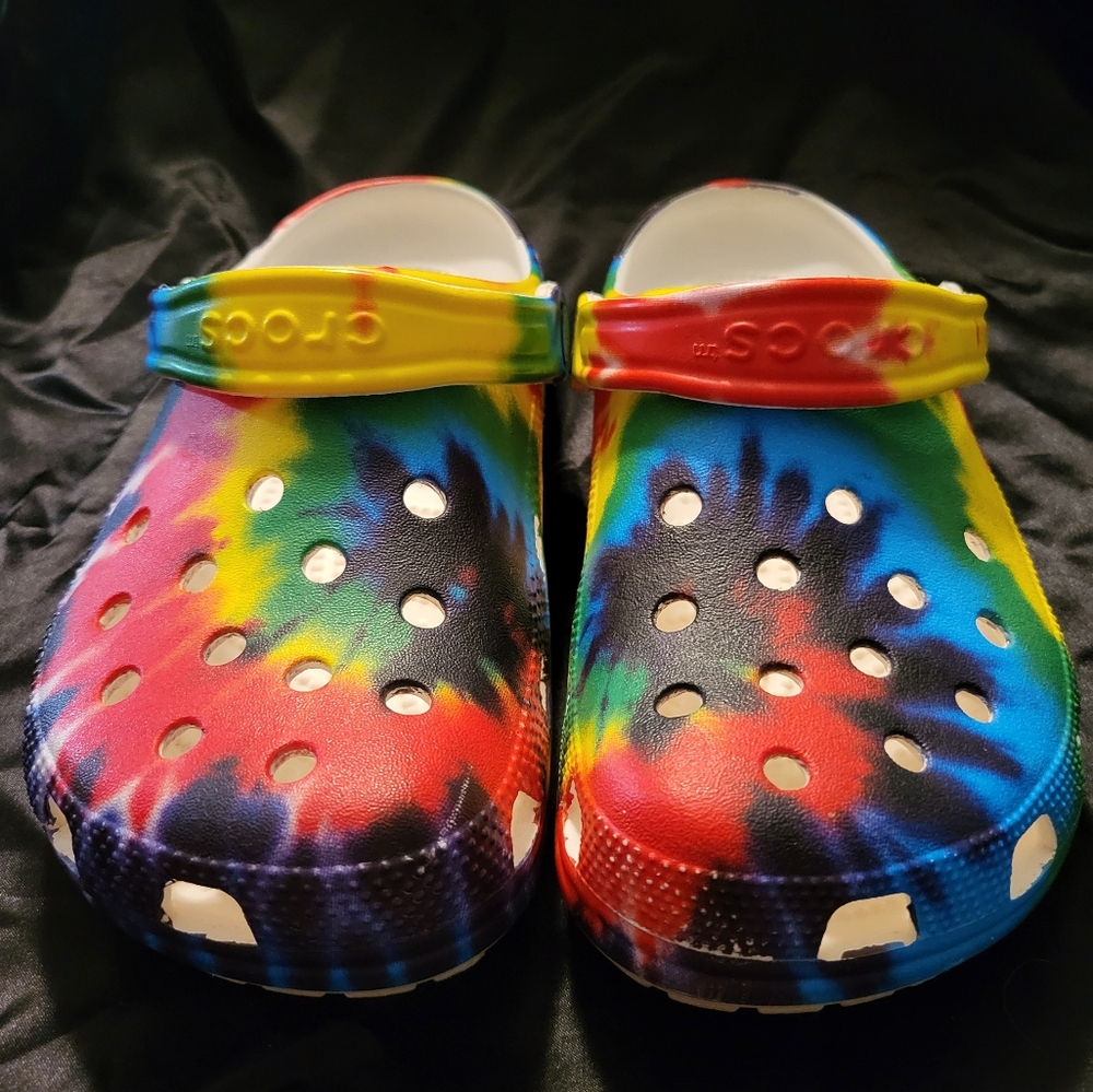 CROCS